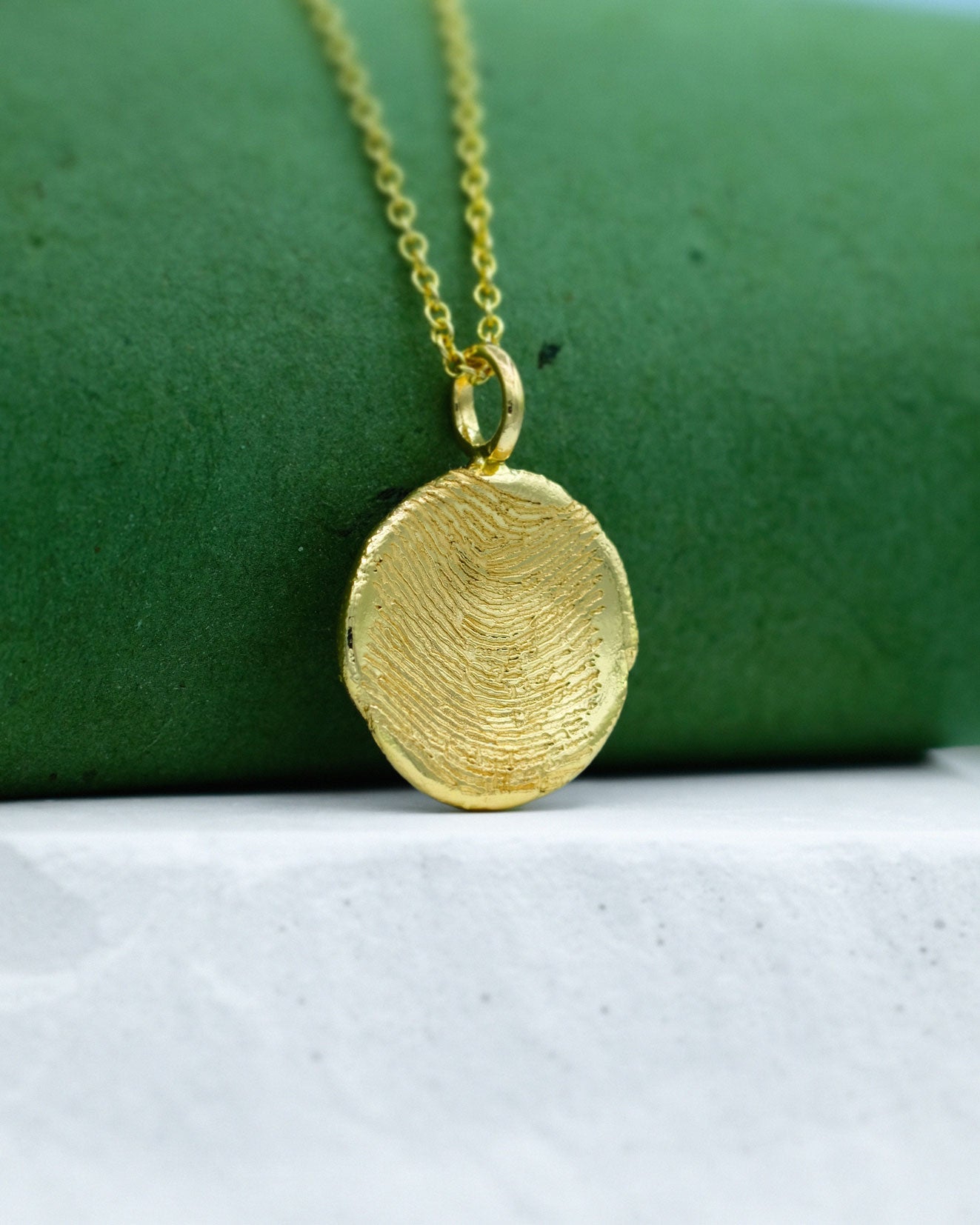 Fingerprint Necklace in solid gold on 1.5mm chain